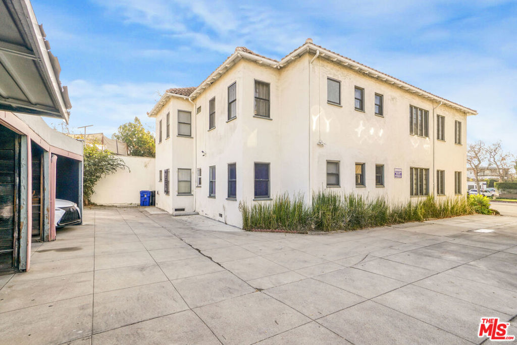 6261 W Olympic Boulevard Property Photo 14
