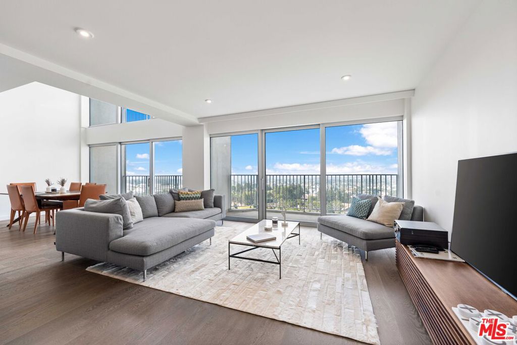 2025 Avenue Of The Stars 1202 Property Photo 1