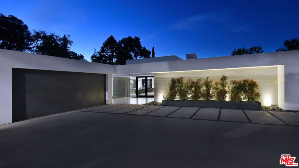 16032 Valley Vista Boulevard Property Photo 5