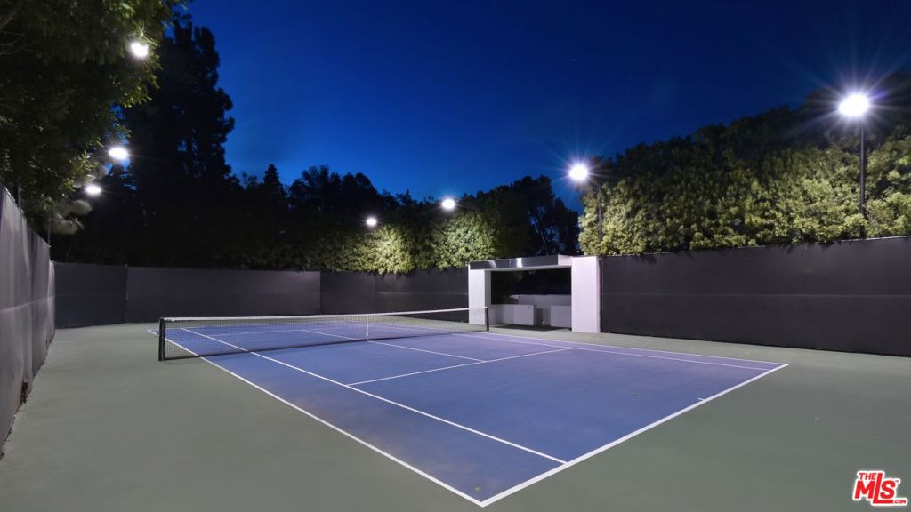 16032 Valley Vista Boulevard Property Photo 8