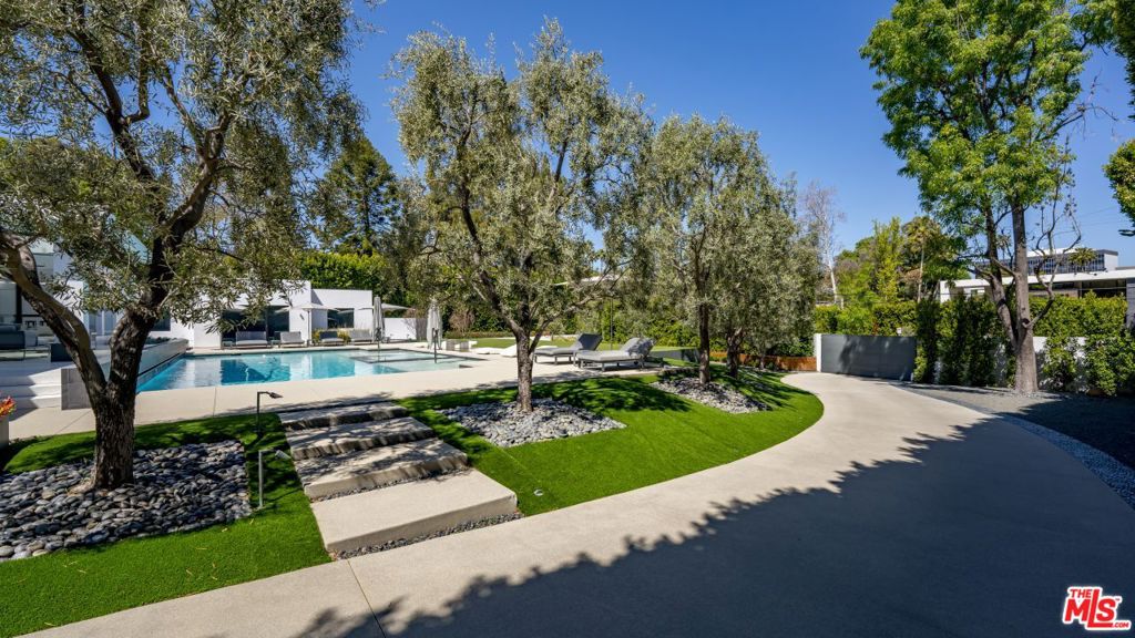 16032 Valley Vista Boulevard Property Photo 34