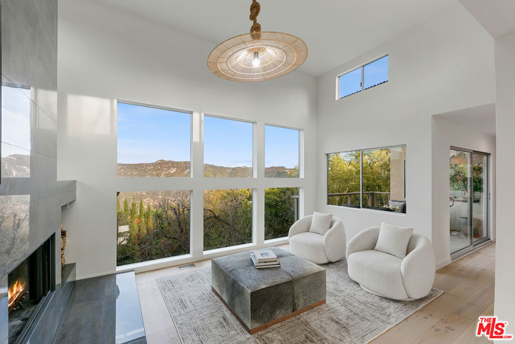 1876 Lookout Road Property Photo 11