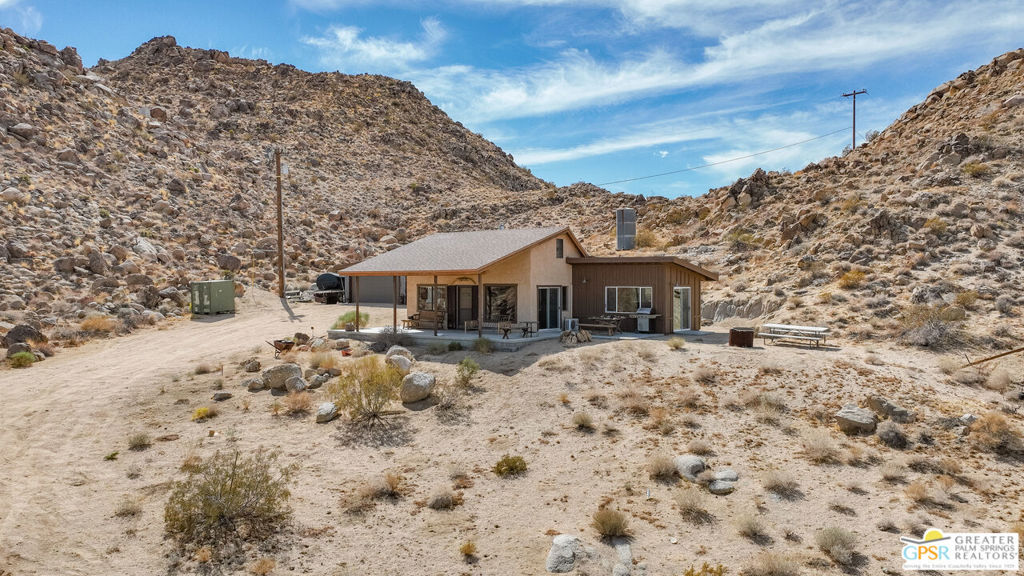 4650 Sizer Canyon Rd Property Photo 3