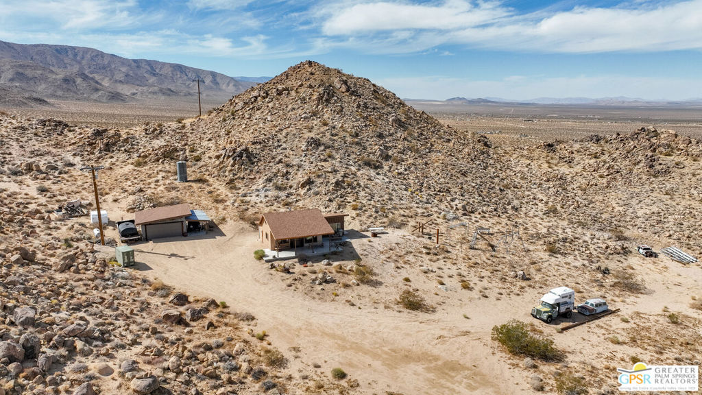 4650 Sizer Canyon Rd Property Photo 4