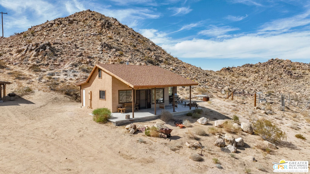 4650 Sizer Canyon Rd Property Photo 8