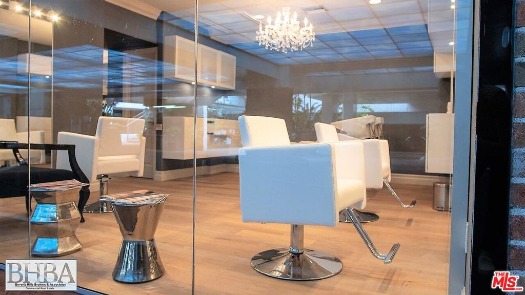 421 Rodeo Drive Pent 1&3 Property Photo 8