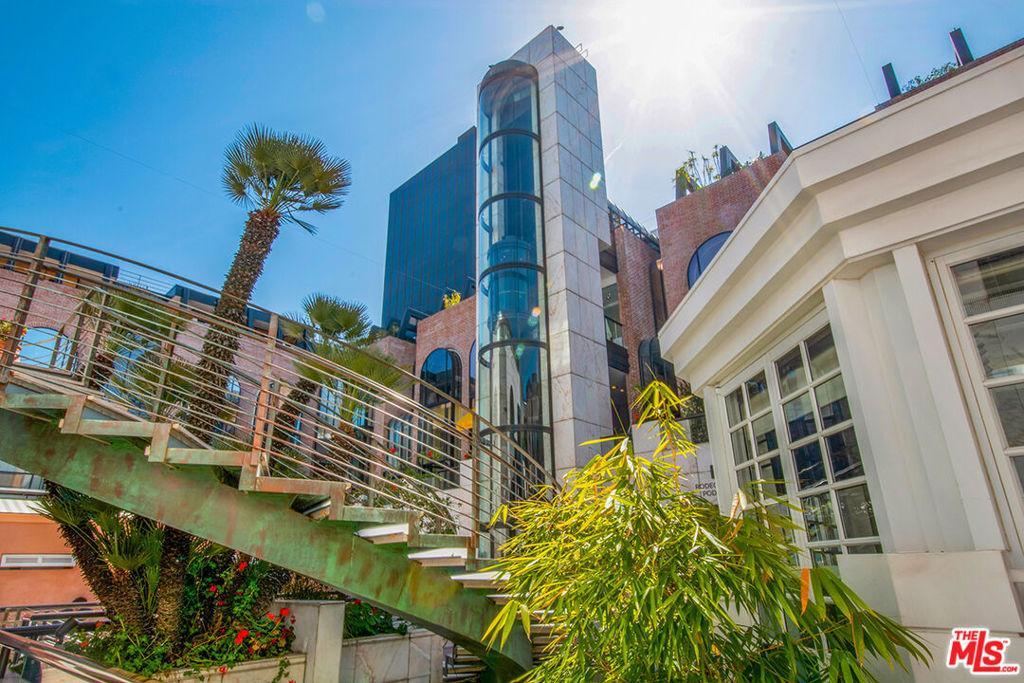 421 Rodeo Drive Pent 1&3 Property Photo 17