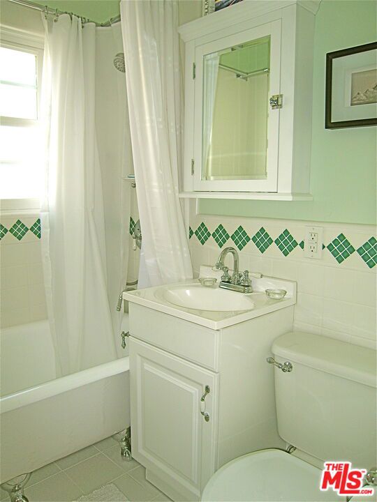 2318 Strongs Drive Property Photo 5
