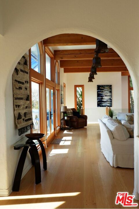 31663 Broad Beach Road Property Photo 9