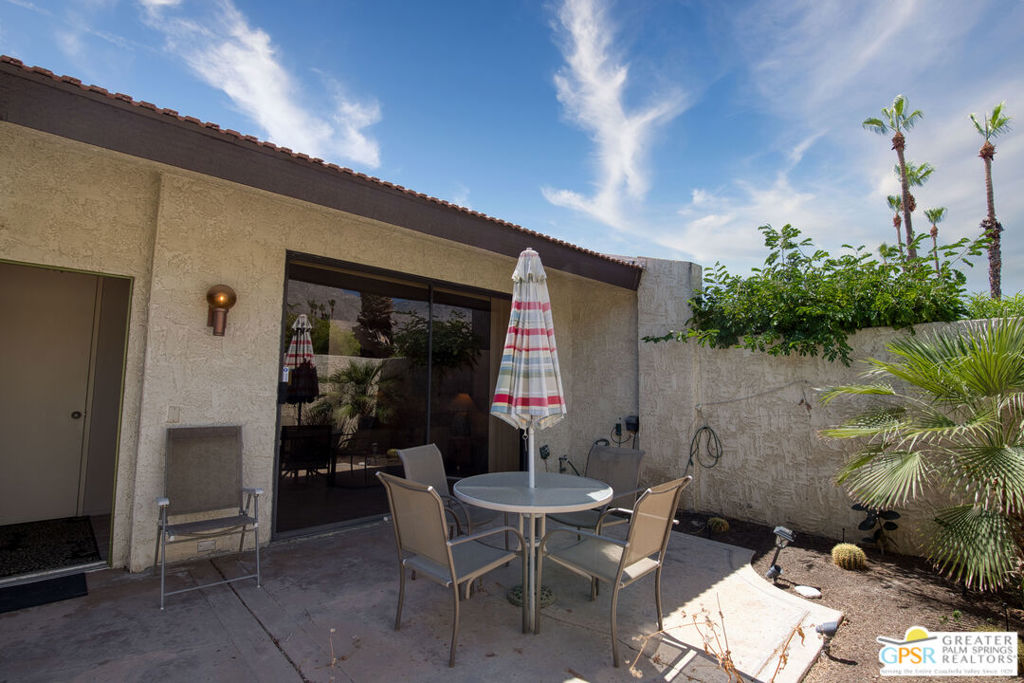 1455 E Amado Road Property Photo 15