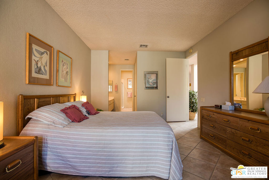 1455 E Amado Road Property Photo 28