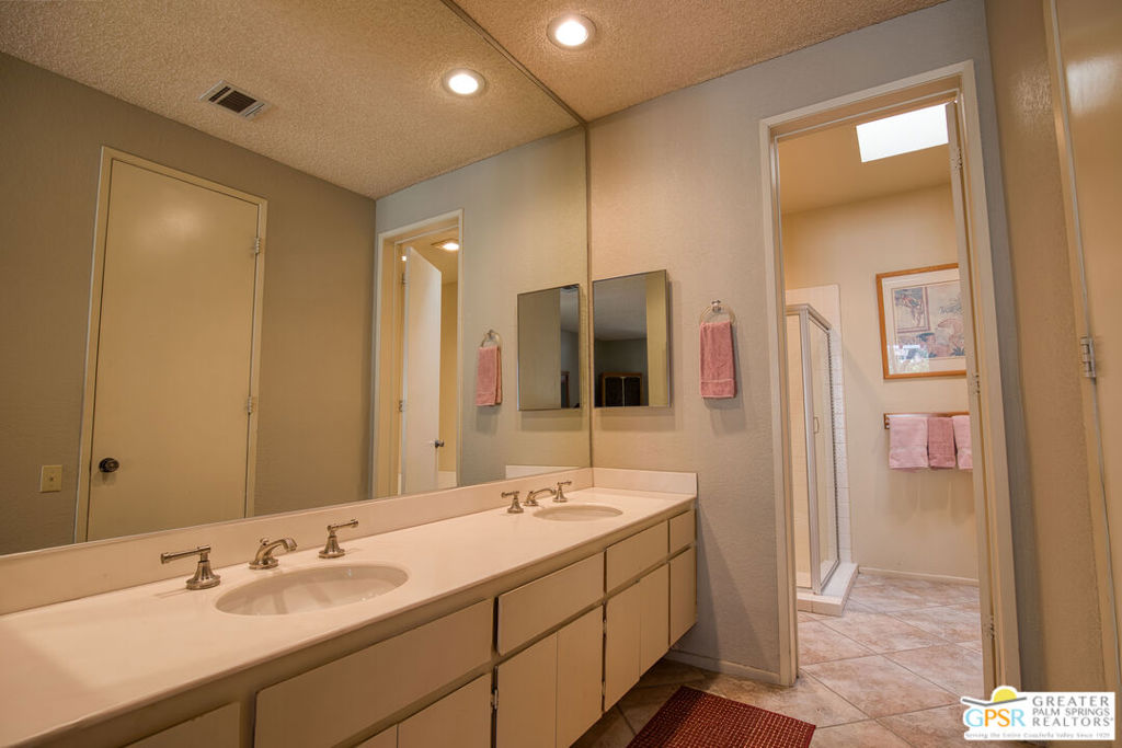 1455 E Amado Road Property Photo 29