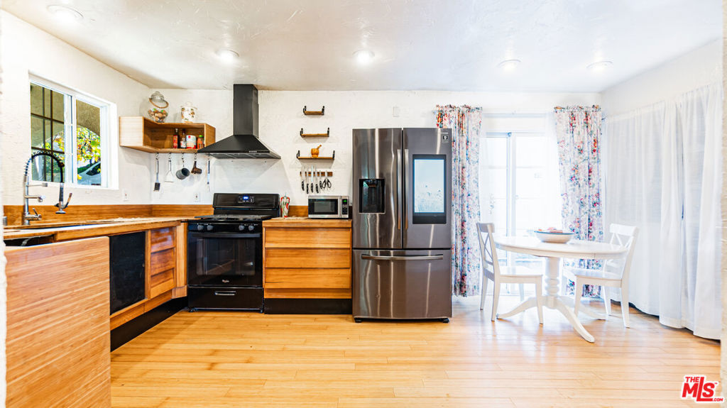 4707 Bedel Street Property Photo 7
