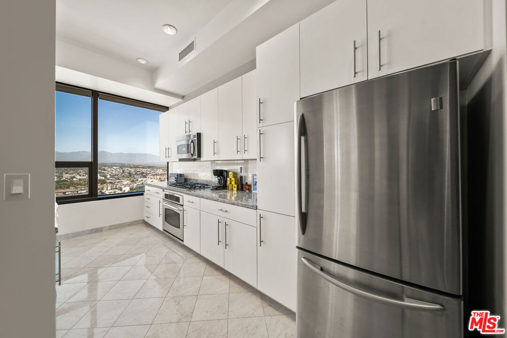 1100 Wilshire Boulevard 2902 Property Photo 13