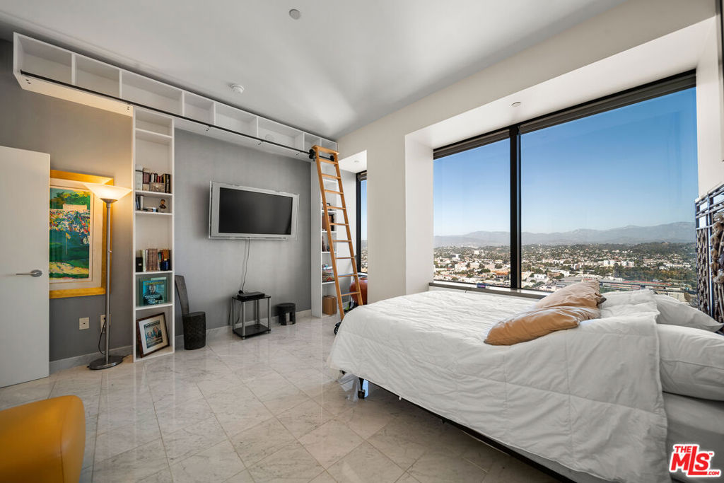 1100 Wilshire Boulevard 2902 Property Photo 16