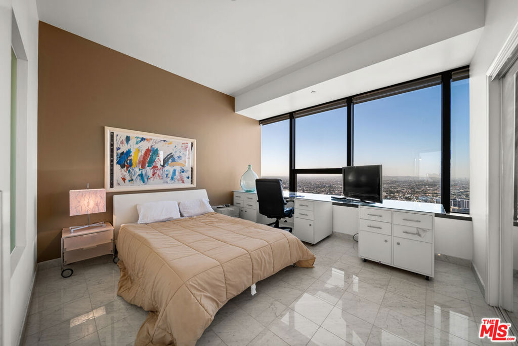 1100 Wilshire Boulevard 2902 Property Photo 22