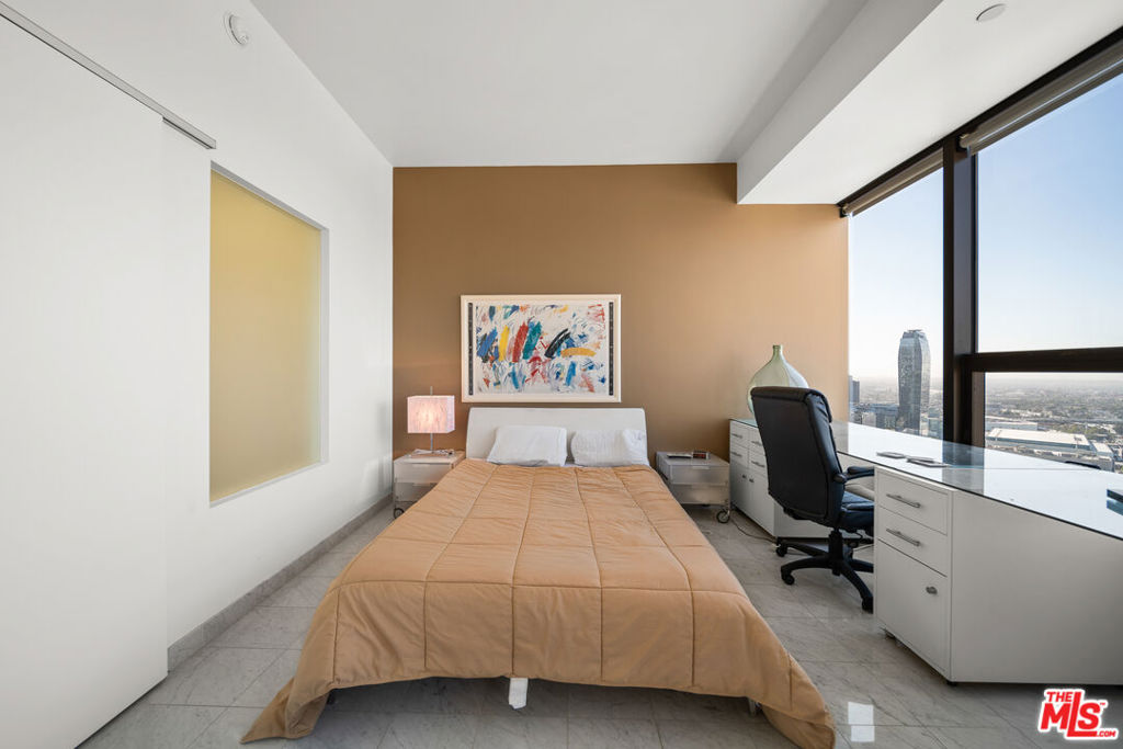 1100 Wilshire Boulevard 2902 Property Photo 24