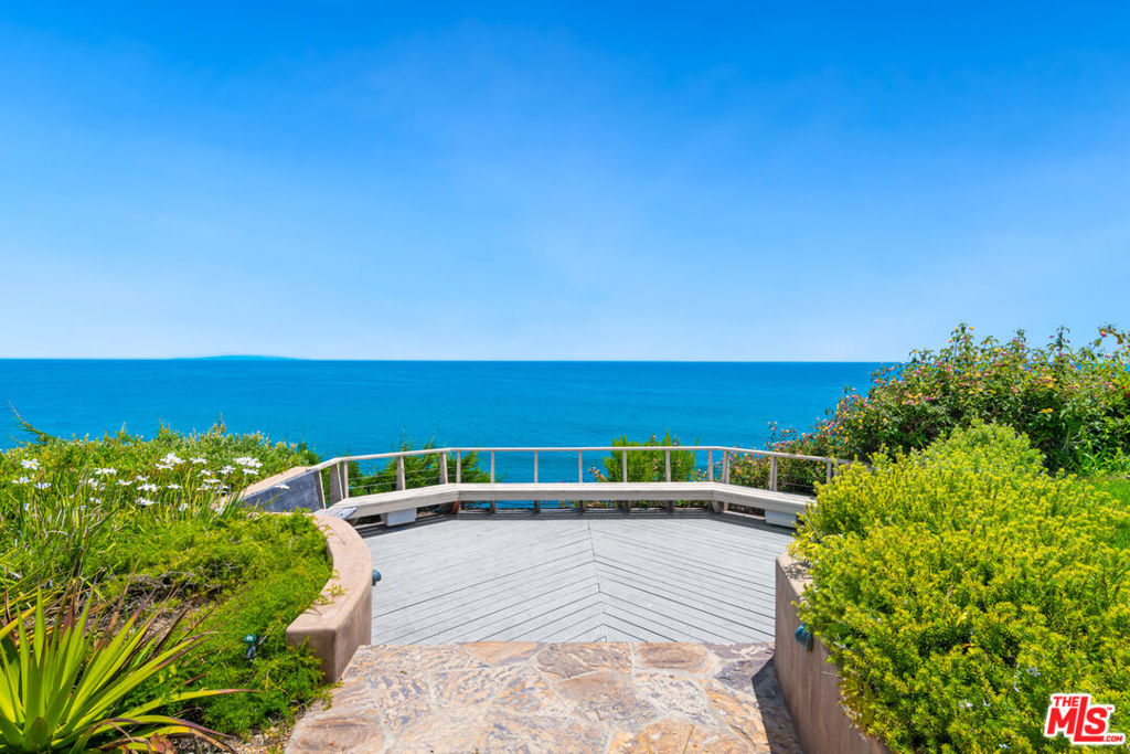 29020 Cliffside Drive Property Photo 16