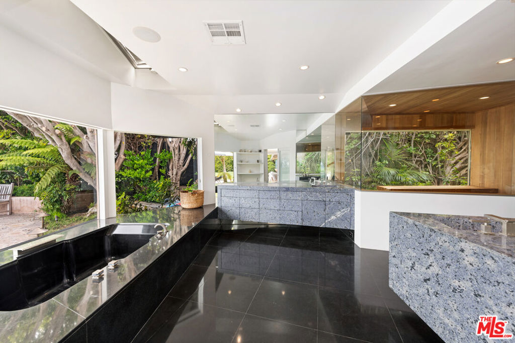 29020 Cliffside Drive Property Photo 34