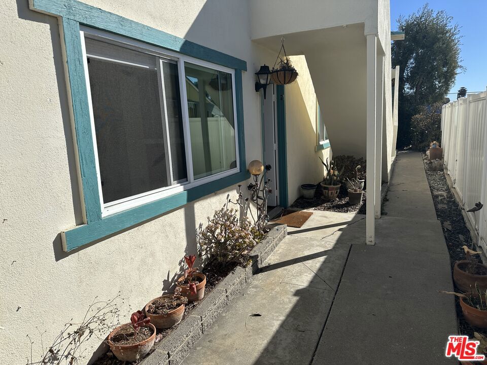 214 Avenida Aragon Property Photo 2