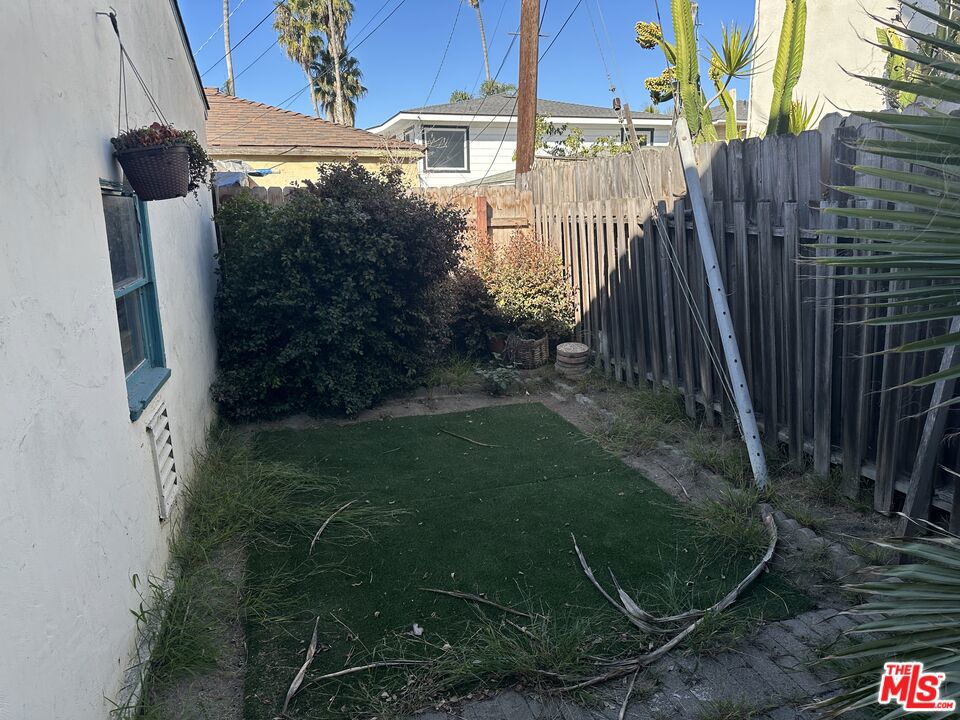 214 Avenida Aragon Property Photo 6