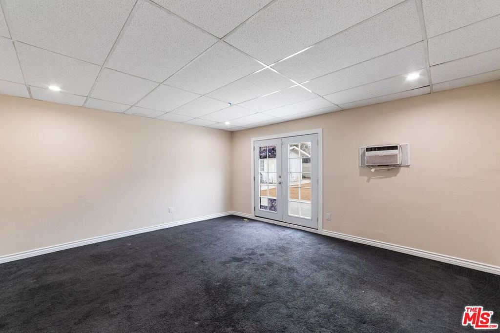3307 N E Street Property Photo 19