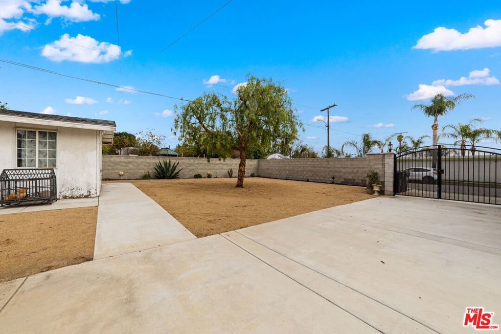 3307 N E Street Property Photo 22