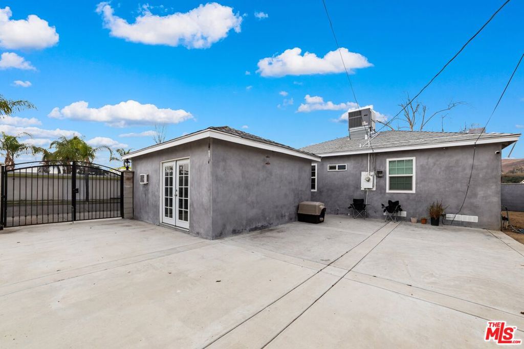 3307 N E Street Property Photo 23