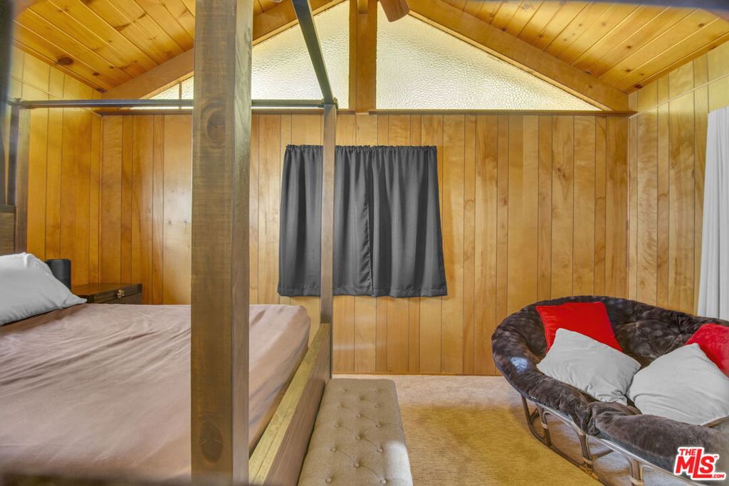 898 A Lane Property Photo 8