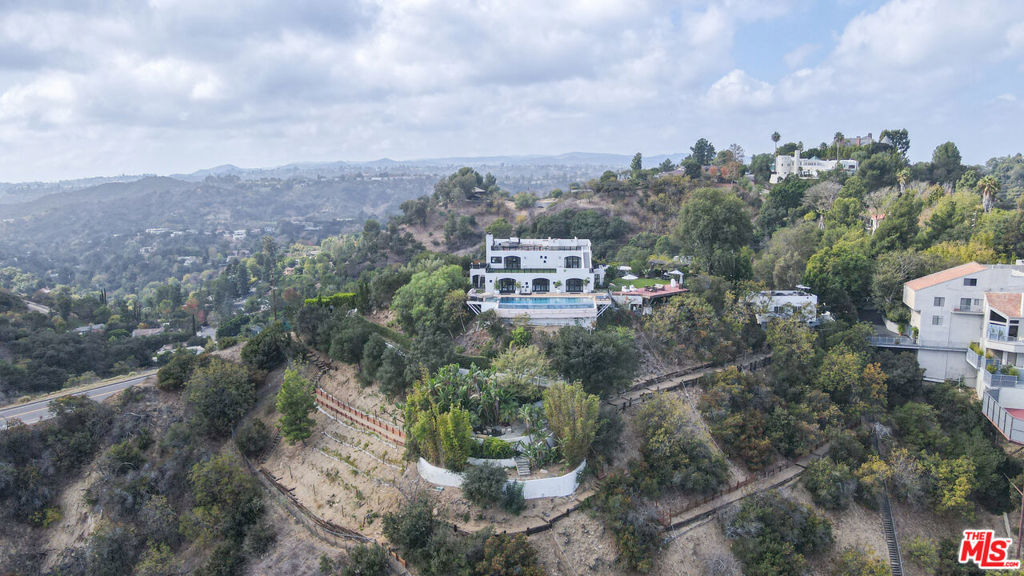 13211 Mulholland Drive Property Photo 46