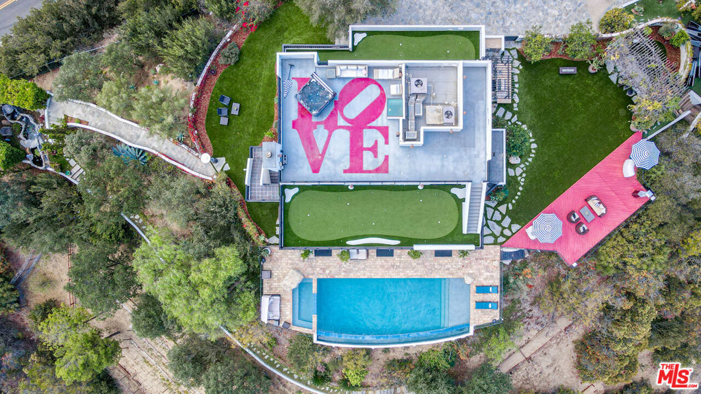13211 Mulholland Drive Property Photo 47