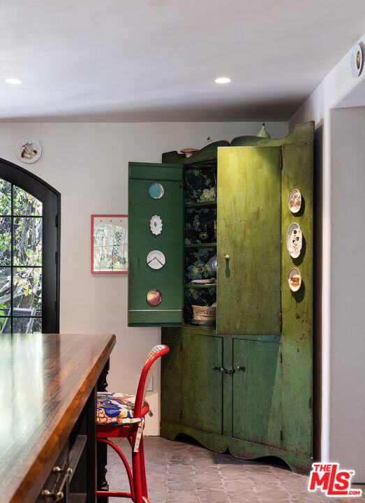 7929 Hollywood Boulevard Property Photo 12
