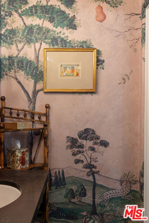 7929 Hollywood Boulevard Property Photo 22