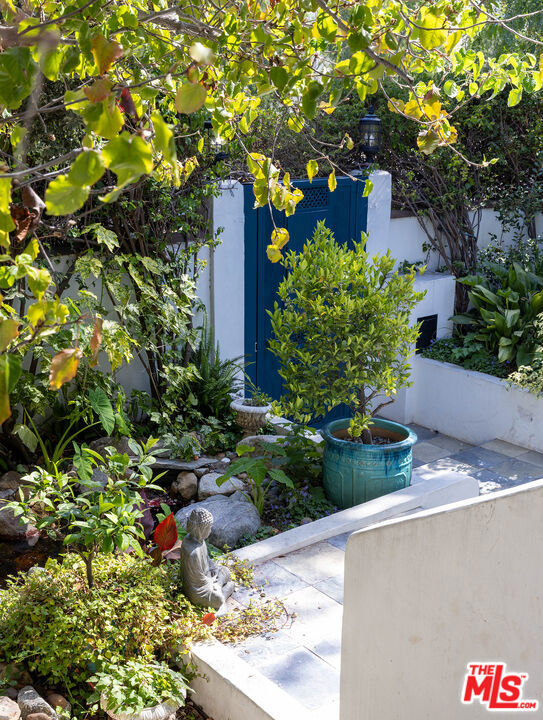 7929 Hollywood Boulevard Property Photo 46