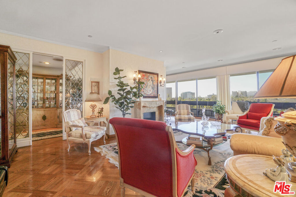 10551 Wilshire Boulevard 902 Property Photo 6