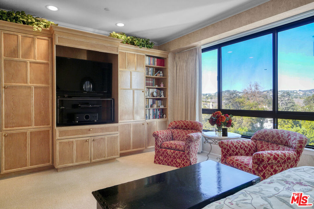 10551 Wilshire Boulevard 902 Property Photo 23