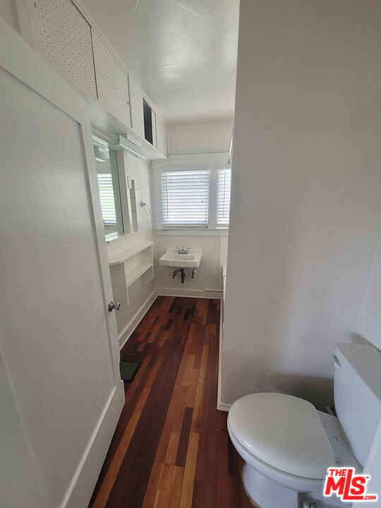 3723 Huntington Drive 3729 Property Photo 4