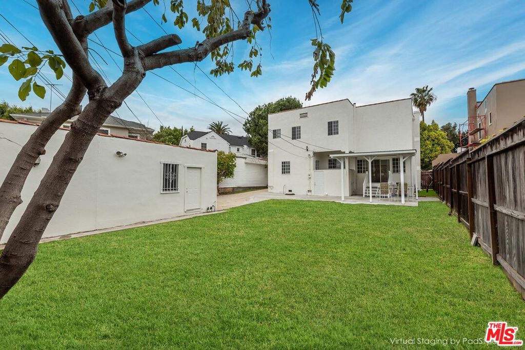4090 Leeward Avenue Property Photo 12