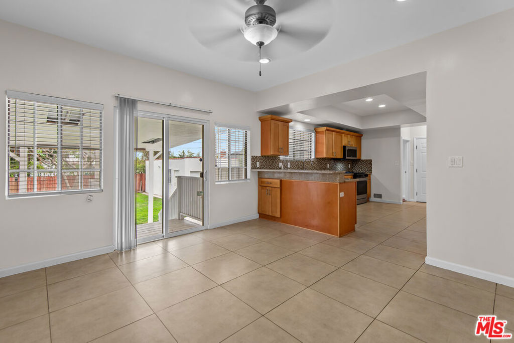 4090 Leeward Avenue Property Photo 18