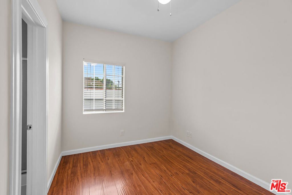 4090 Leeward Avenue Property Photo 22