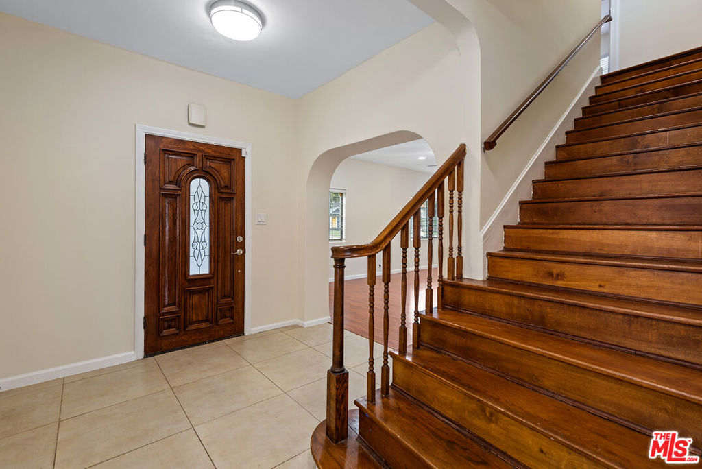 4090 Leeward Avenue Property Photo 24
