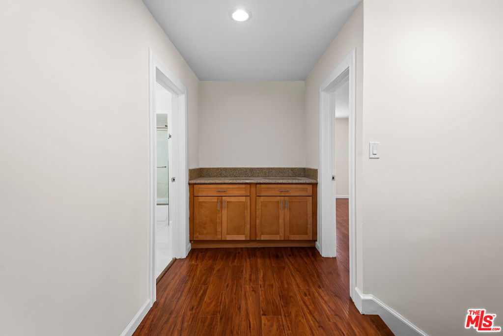 4090 Leeward Avenue Property Photo 25