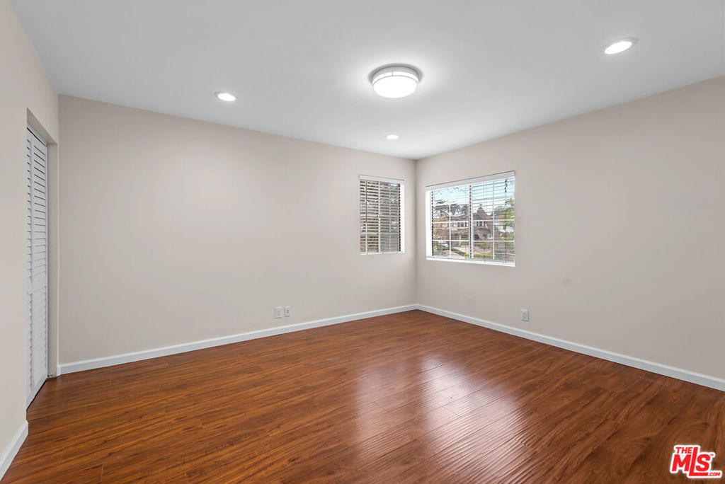 4090 Leeward Avenue Property Photo 26
