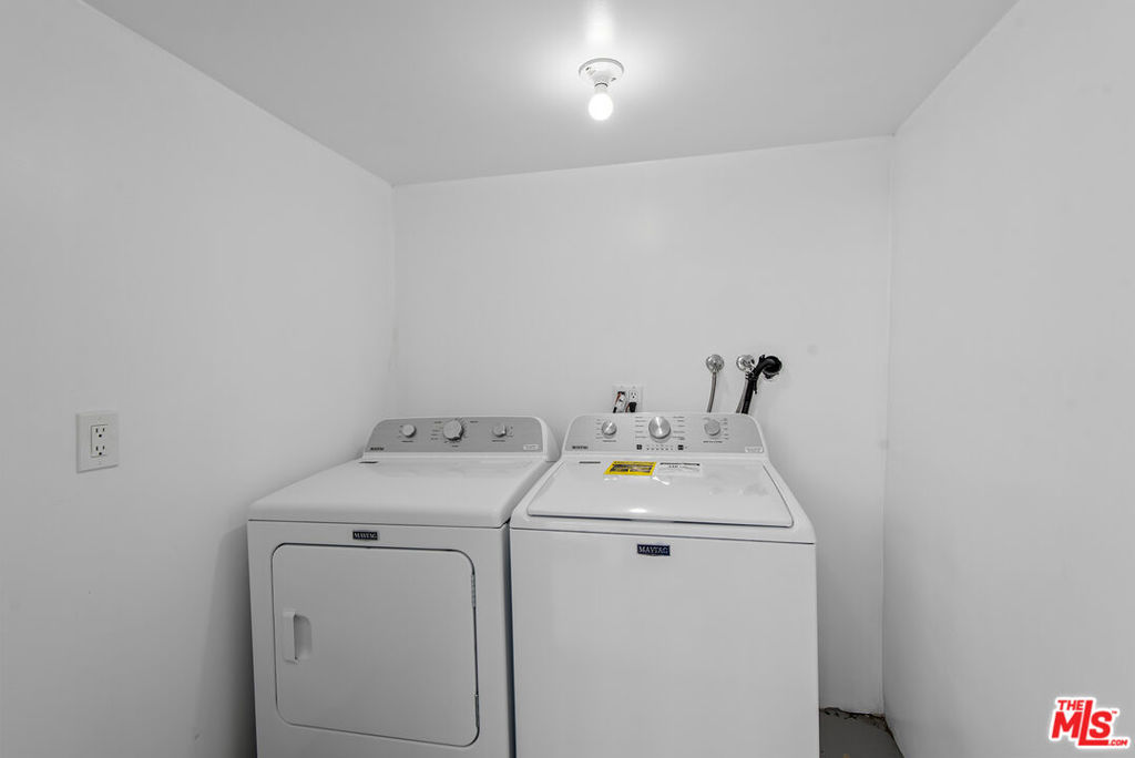 4090 Leeward Avenue Property Photo 37