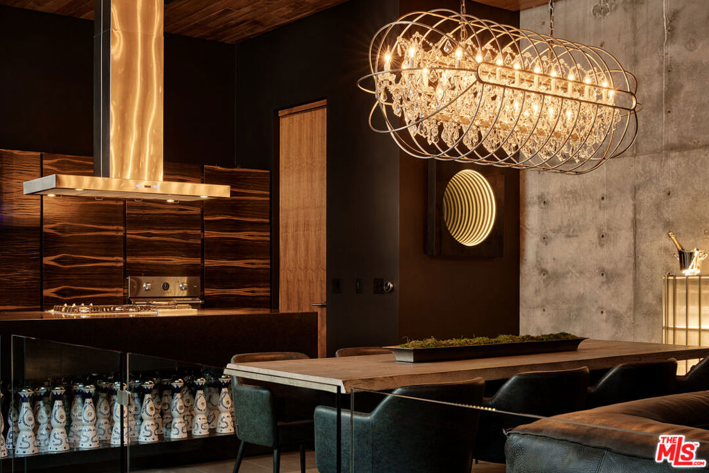 10062 Westwanda Drive Property Photo 7