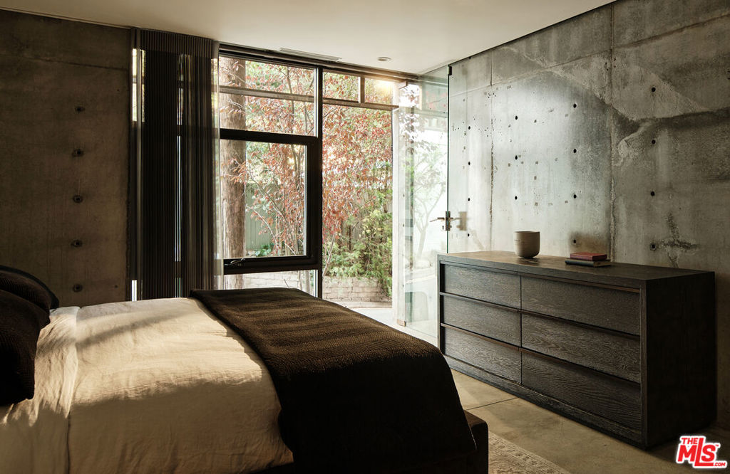 10062 Westwanda Drive Property Photo 15