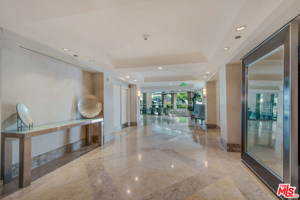 201 Ocean Avenue 1709b Property Photo 42