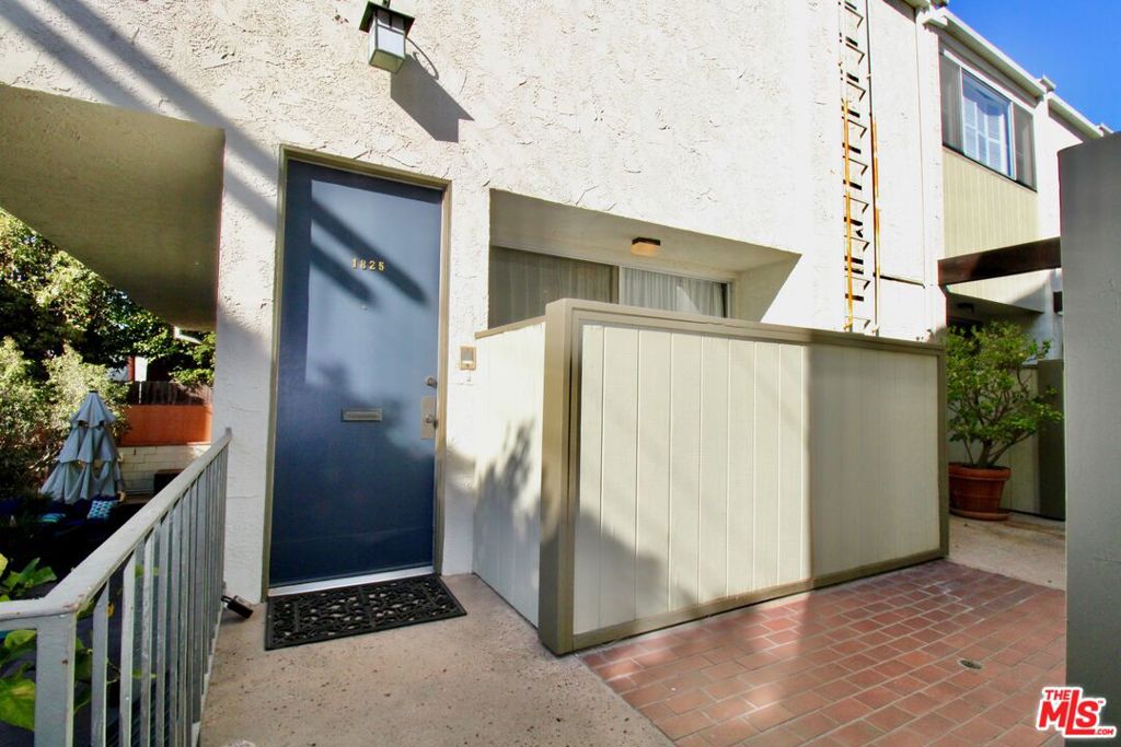 1825 Thayer Avenue Property Photo 2