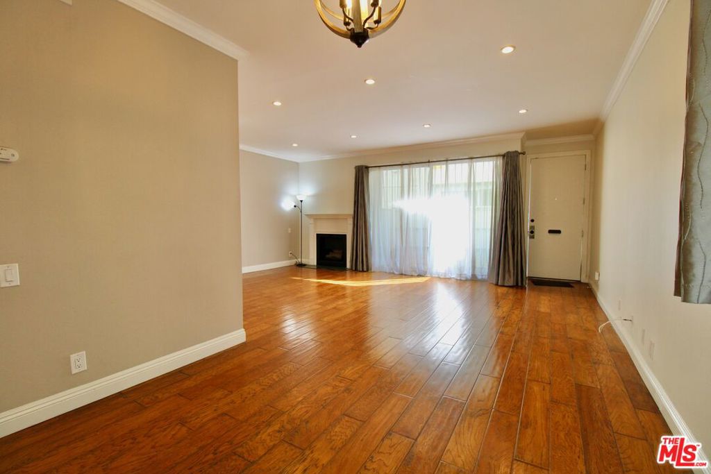 1825 Thayer Avenue Property Photo 5