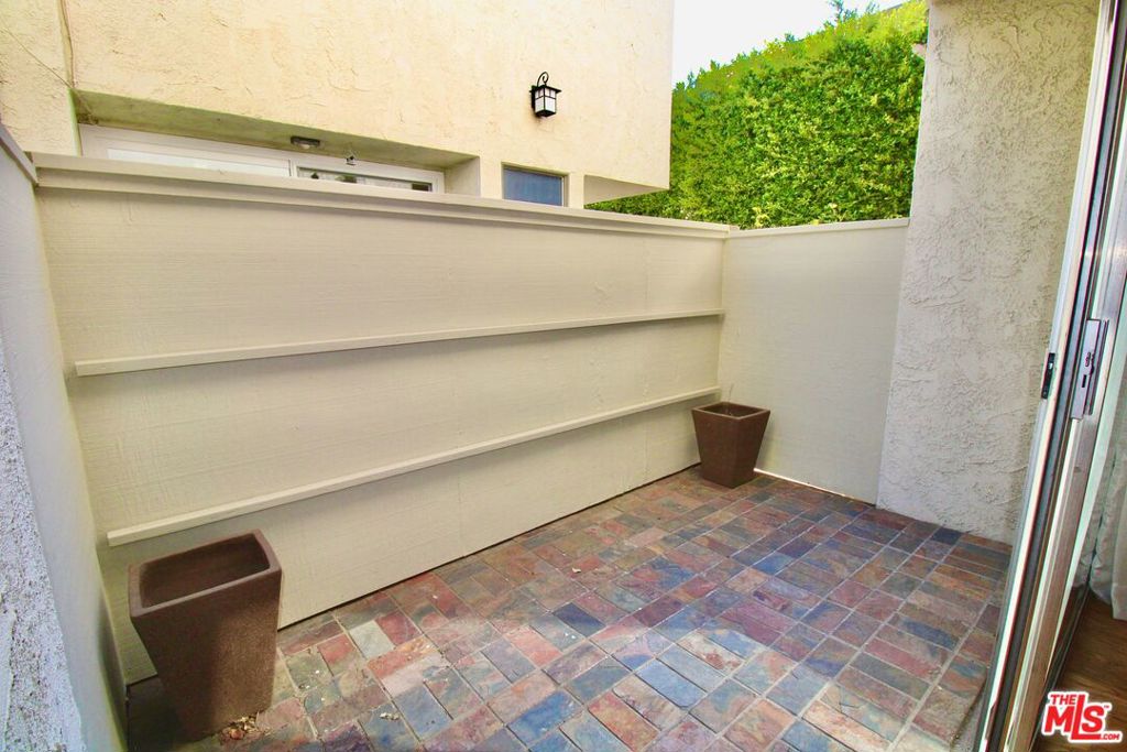 1825 Thayer Avenue Property Photo 8